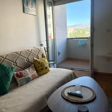 6 * Podgorica